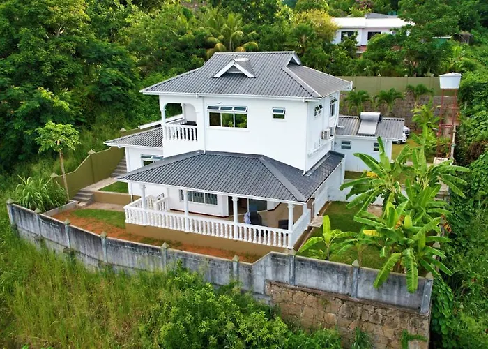 Kaktus Lodge Au Cap (Mahe)